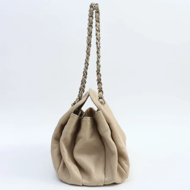 Chanel 2009-era Caviar Skin CC Mark Stitch Chain Tote Bag in Light Beige in Beige Caviar leather from VINTAGE QOO TOKYO, photo 4 of 15