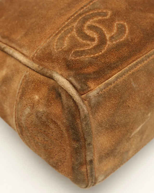 Chanel CC Chain Bag in Suede from A Retro Tale, photo 6 of 12