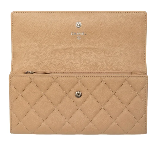 Chanel CC Quilted Caviar Gusset Flap Long Wallet in Beige Caviar leather from Designer Revival, photo 4 of 10