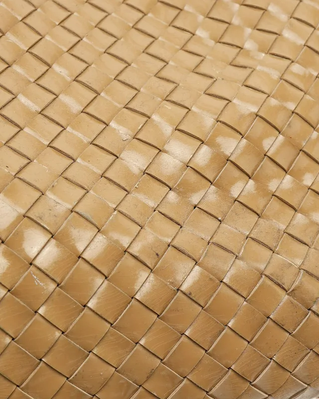 Bottega Veneta Patent Intrecciato Cabat GM Tote Bag in Patent leather from A Retro Tale, photo 6 of 11