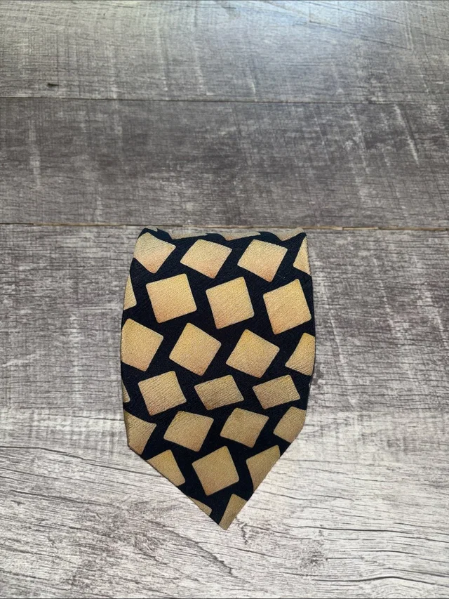 Giorgio Armani Vintage Cravatte Silk Tie in black|gold Silk from Poshmark