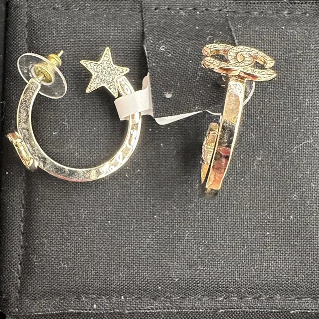 Chanel CC Hoops with Stars from Luxury Promise