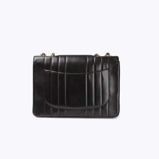Chanel Jumbo Vertical Quilted Single Flap Bag in Leather from A Retro Tale, photo 4 of 10