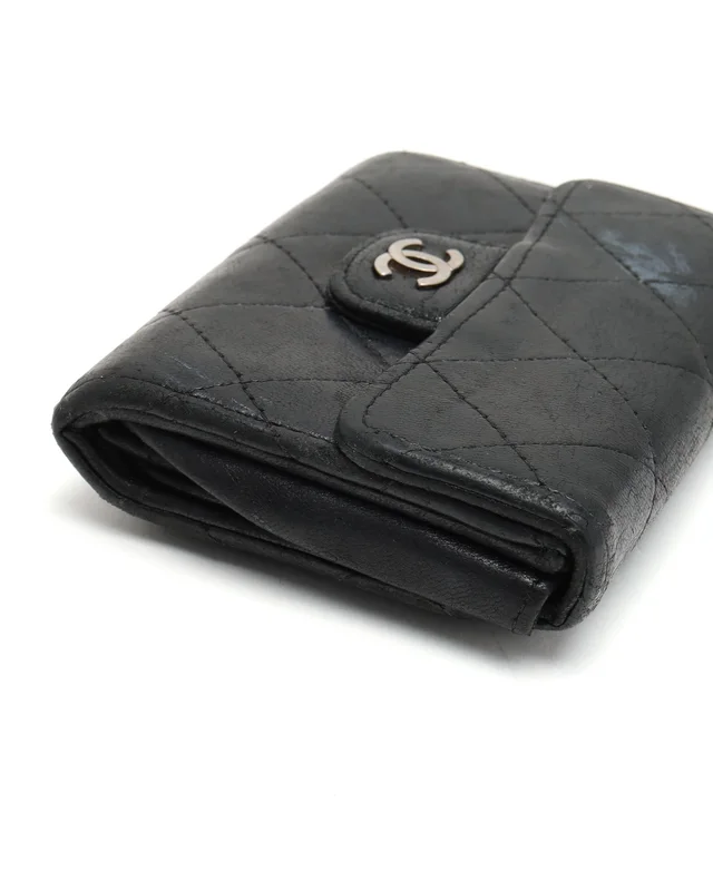 Chanel Flap Card Holder in Leather from A Retro Tale, photo 4 of 7