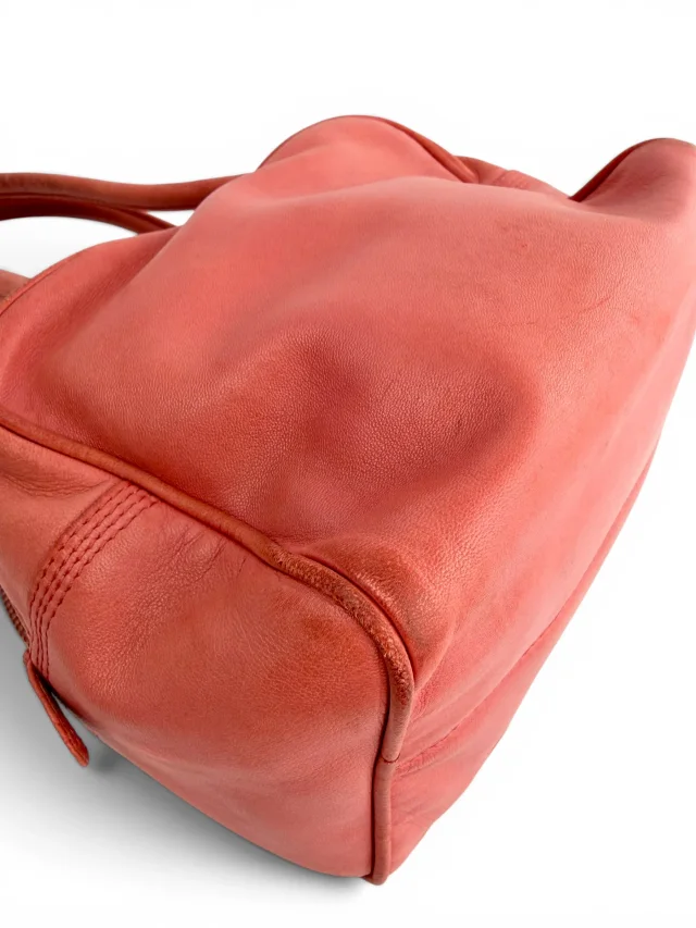 Loewe Pink Leather Anagram Small Handle Bag in Pink Leather from Season 2 Consign, photo 12 of 14