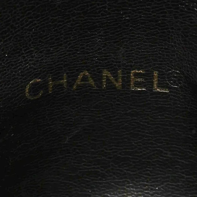 Chanel CC Caviar Tote Bag in Caviar leather from A Retro Tale, photo 8 of 10