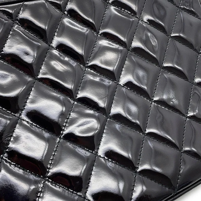 Chanel Matelasse fringed chain shoulder bag Black Patent Leather in Black Patent leather from GALLERY RARE, photo 6 of 18