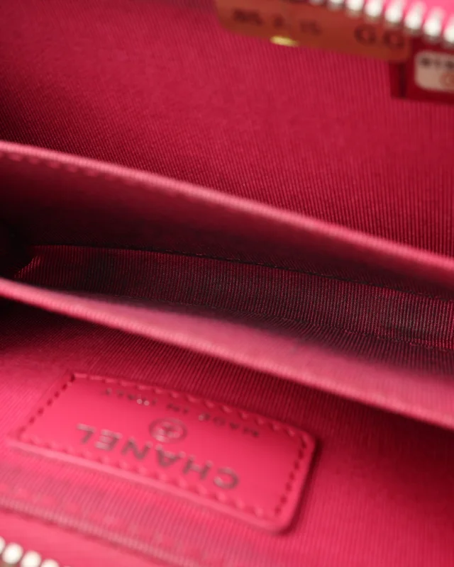 Chanel Matelasse Patent Leather Coin Purse in Patent leather from A Retro Tale, photo 6 of 7