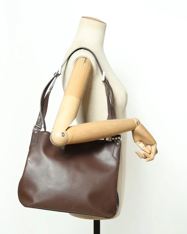 Louis Vuitton Epi Mandara MM Bag in Leather from A Retro Tale, photo 8 of 8