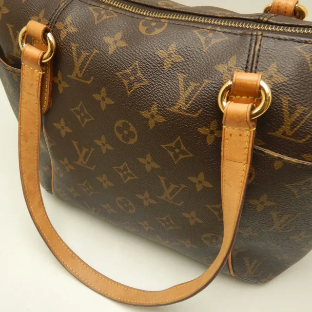 Louis Vuitton Monogram Tote Bag in Brown Canvas from LuxUness, photo 7 of 8