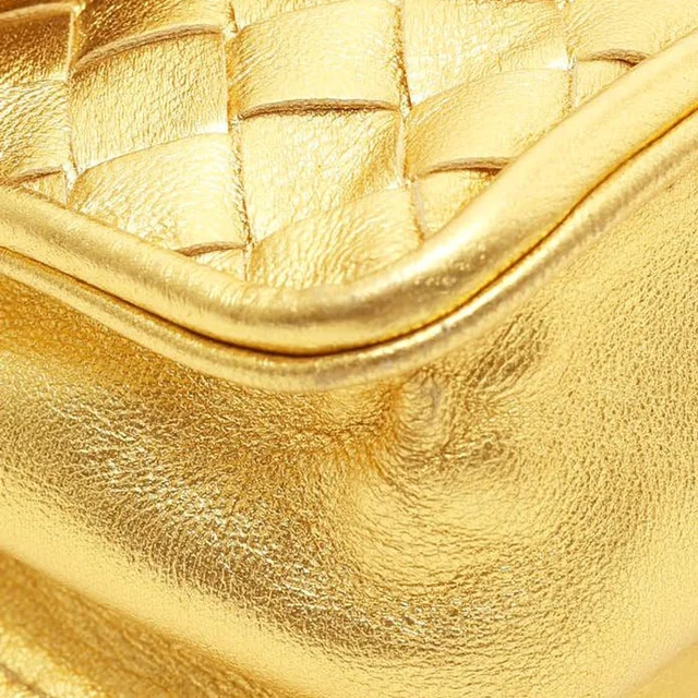Bottega Veneta Intrecciato Gold Shoulder Bag in Gold Woven leather from A Retro Tale, photo 6 of 9
