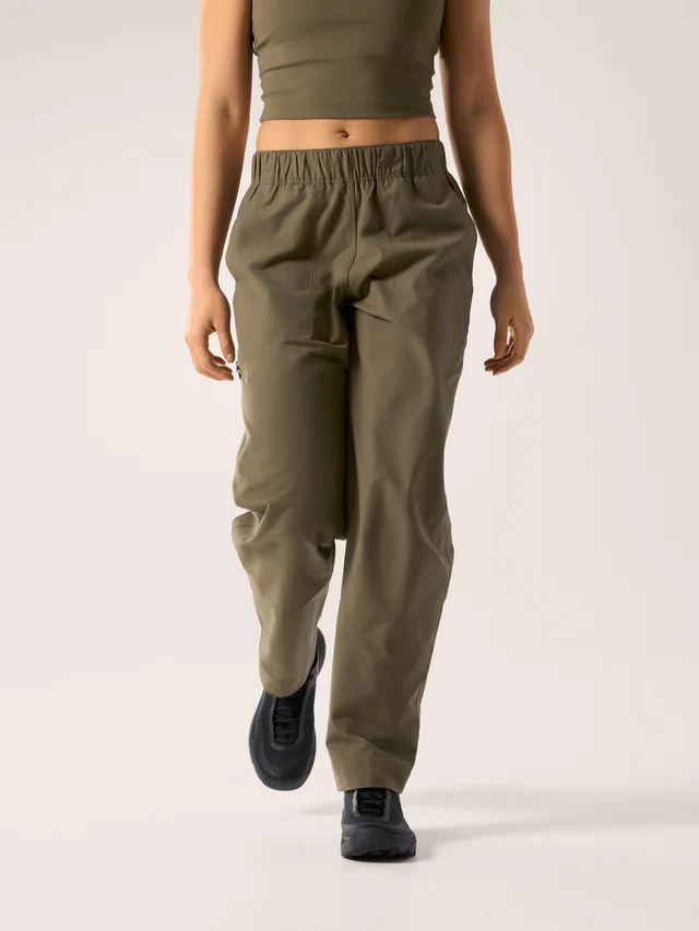 Arc'teryx Kragg Cotton Pant Women's in Contrast: Warp knit mesh - 100% Polyester · Body: Cotton/Nylon Stretch Dobby 200gsm - 66% Cotton, 20% Nylon, 14% Elastane…, photo 1 of 1