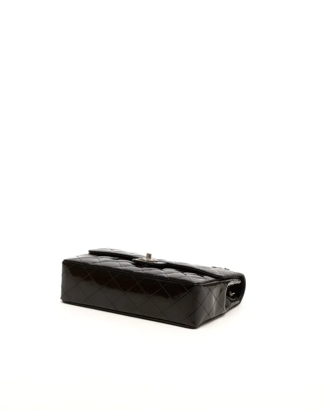 Chanel Classic Medium Single Flap Bag in Patent leather from A Retro Tale, photo 5 of 10
