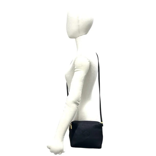 Gucci Shoulder Bag in Black Leather from LuxUness, photo 2 of 10