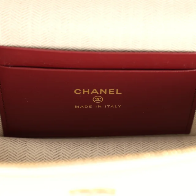Chanel "Supple" Top Handle Long Vanity Case in White Grained Calfskin from Madison Avenue Couture, photo 10 of 10