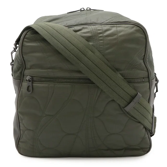 Bottega Veneta Leather Shoulder Bag in Leather from LuxUness
