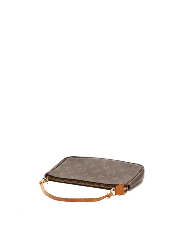 Louis Vuitton Monogram Pochette Accessoires Bag in Coated canvas from A Retro Tale, photo 4 of 8