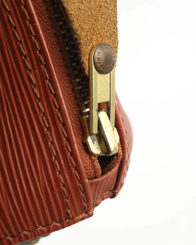 Louis Vuitton Epi Speed 25 Bag from A Retro Tale, photo 10 of 11