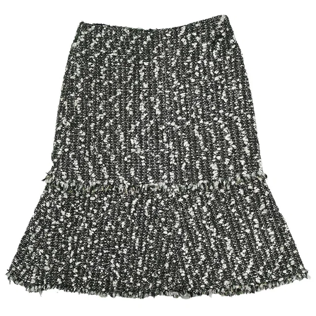 Chanel 2004 Tweed Skirt Green #38 in Green Tweed from AMORE Vintage Tokyo