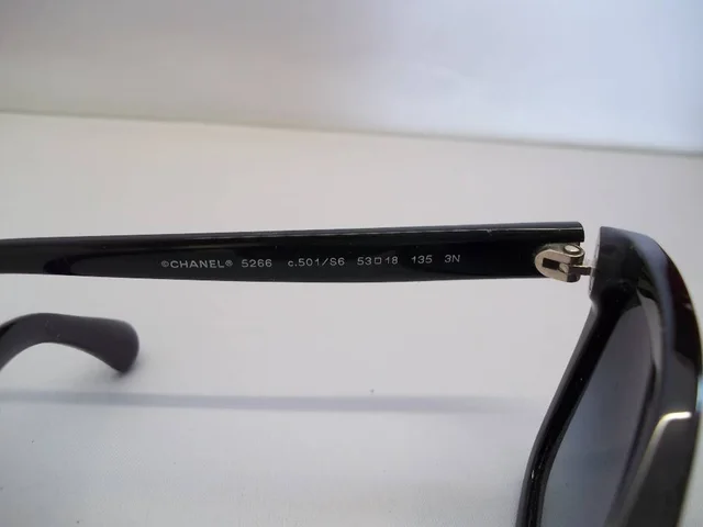 Chanel 5266 CC Black Framed Sunglasses - 501/S6 Size 53 18 135 in Black from Oxfam Online Shop, photo 3 of 3