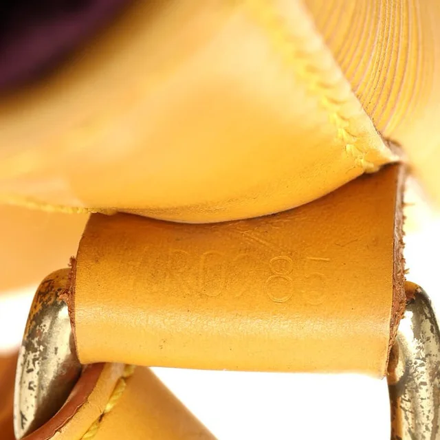 Louis Vuitton Epi Noé Petit Bag in Leather from A Retro Tale, photo 7 of 8