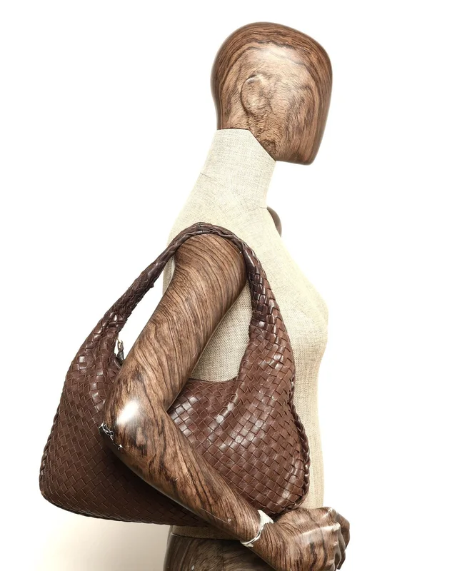 Bottega Veneta Small Intrecciato Hobo Bag in Woven leather from A Retro Tale, photo 9 of 9