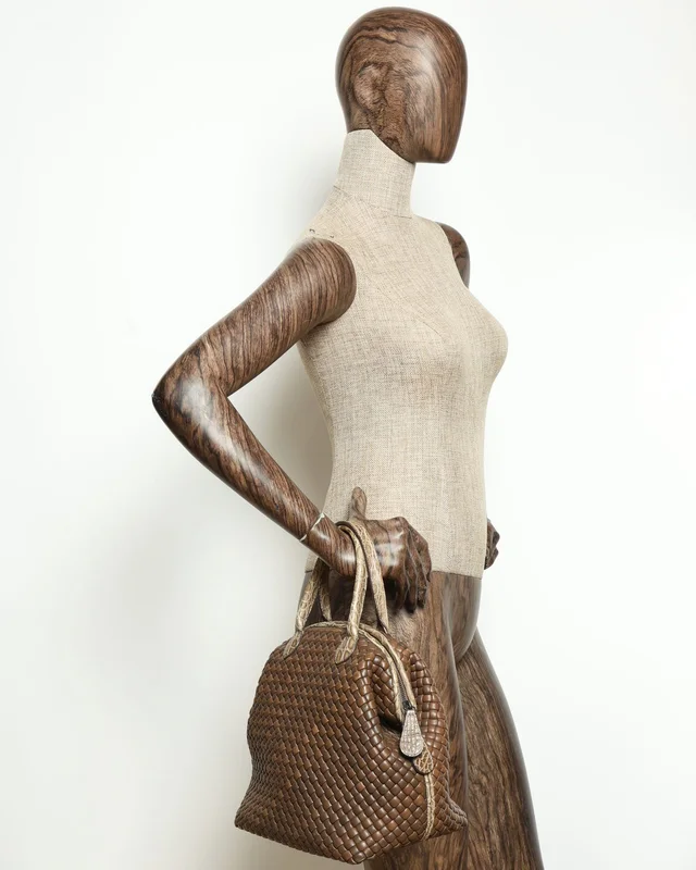 Bottega Veneta Intrecciato Top Handle Bag in Woven leather from A Retro Tale, photo 12 of 12