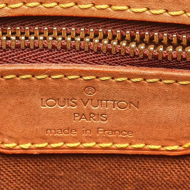 Louis Vuitton Monogram Cabas Mezzo Classic Tote Bag in Coated canvas from A Retro Tale, photo 10 of 13
