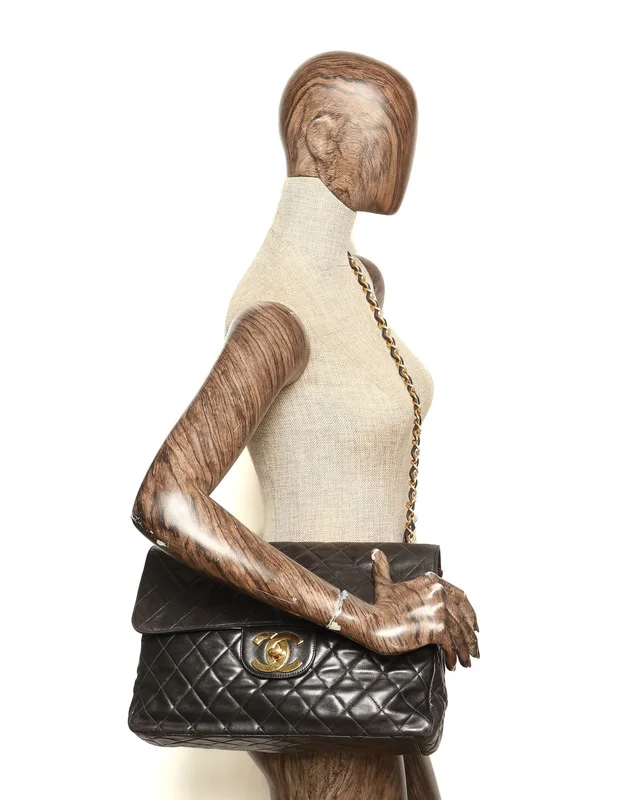 Chanel Classic Maxi Single Flap Bag in Lambskin from A Retro Tale, photo 11 of 11
