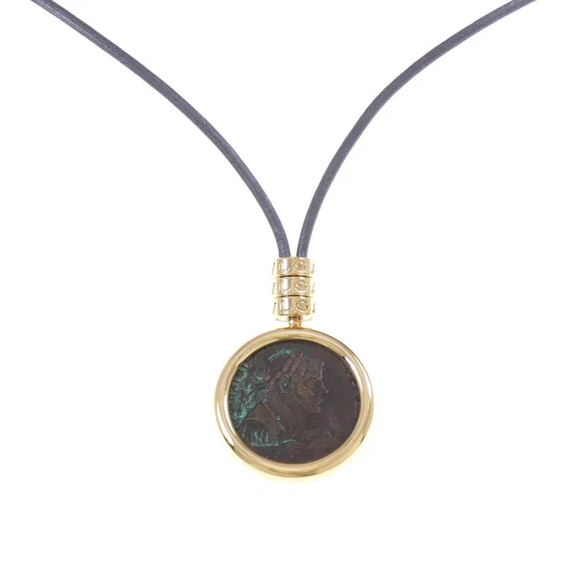 Bvlgari Monete Au750 Yellow Gold Bronze Necklace in Yellow from LuxUness