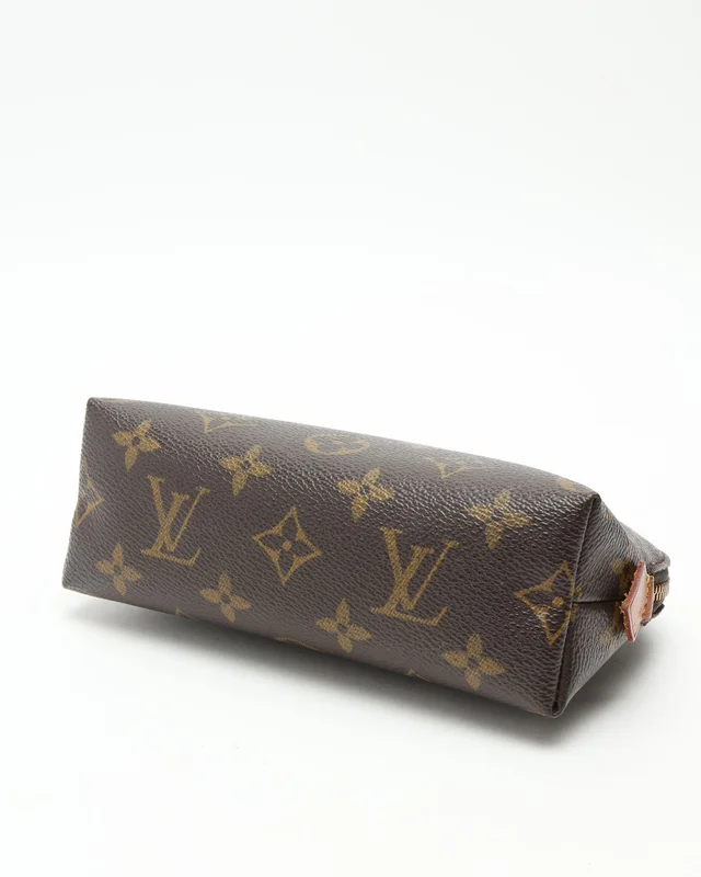 Louis Vuitton Monogram Cosmetic Pouch in Coated canvas from A Retro Tale, photo 4 of 7