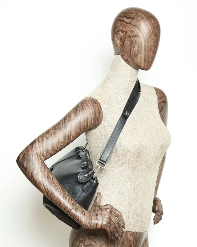 Fendi Medium By The Way Bag in Caviar leather from A Retro Tale, photo 10 of 10