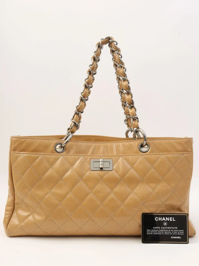 Chanel Caviar Skin 2.55 Chain Tote Bag, Beige, circa 2005 in Beige Caviar leather from VINTAGE QOO TOKYO, photo 16 of 16