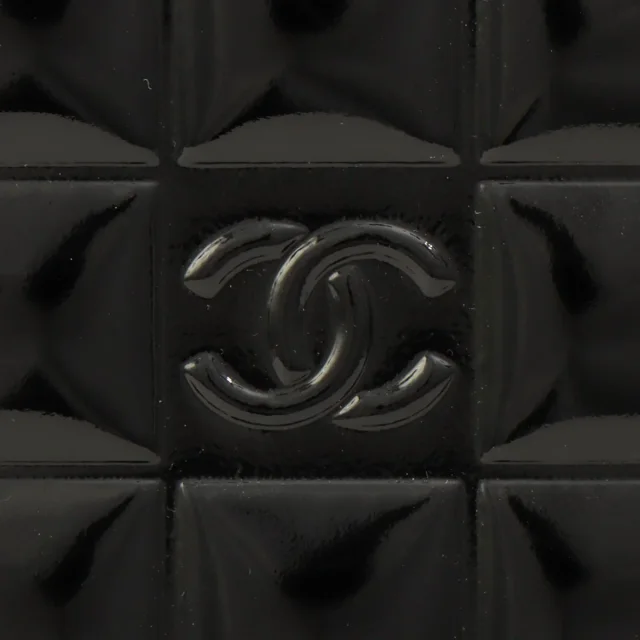 Chanel Circa 2001 Patent Chocolate Bar Handbag Black in Black Patent leather from VINTAGE QOO TOKYO, photo 7 of 11