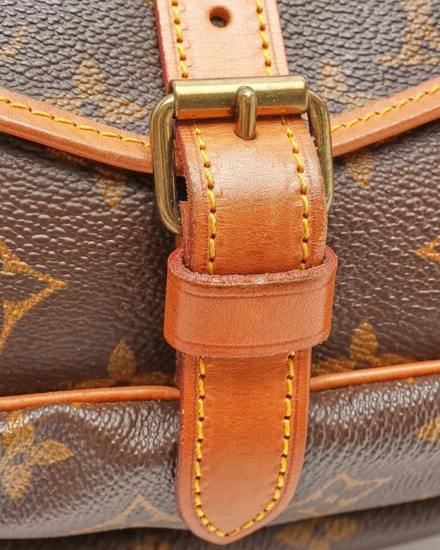 Louis Vuitton Monogram Saumur 30 Bag in Coated canvas from A Retro Tale, photo 6 of 9