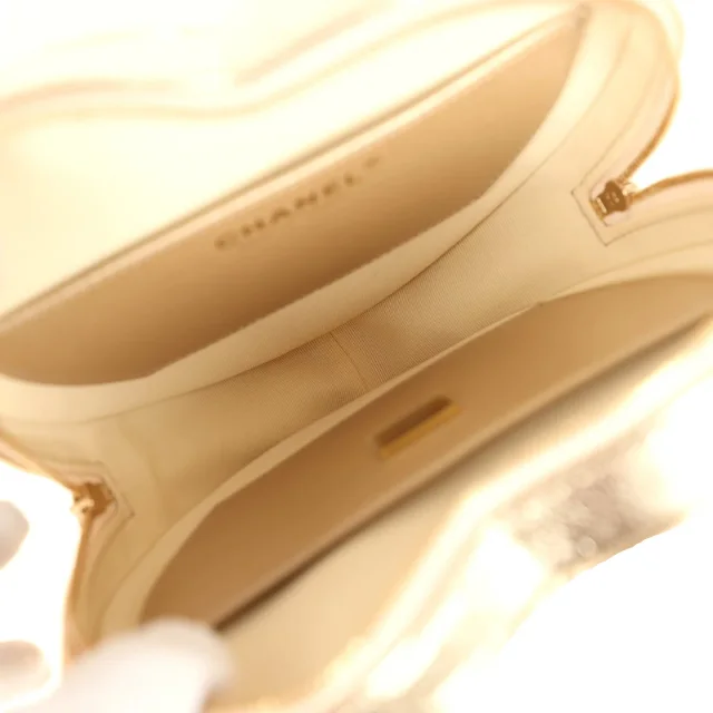 Chanel CC In Love Large Heart Bag in Gold Lambskin from Madison Avenue Couture, photo 8 of 9