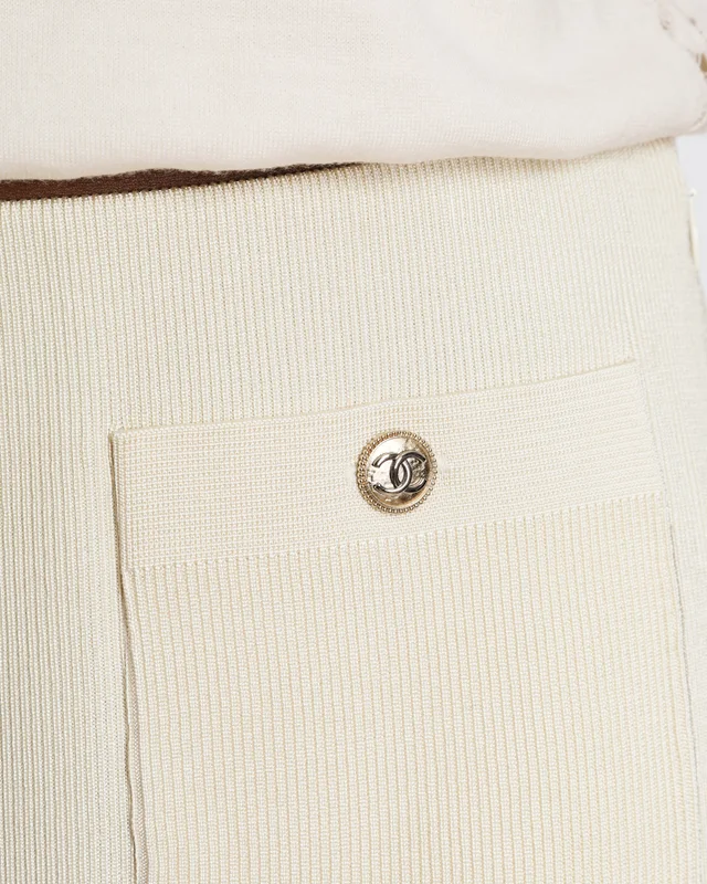 Chanel 20/A Métiers D'Art Ivory Ribbed Midi Skirt with CC Pocket and Trim Detail Size FR 40 (UK 12) in White from Sellier, photo 2 of 2