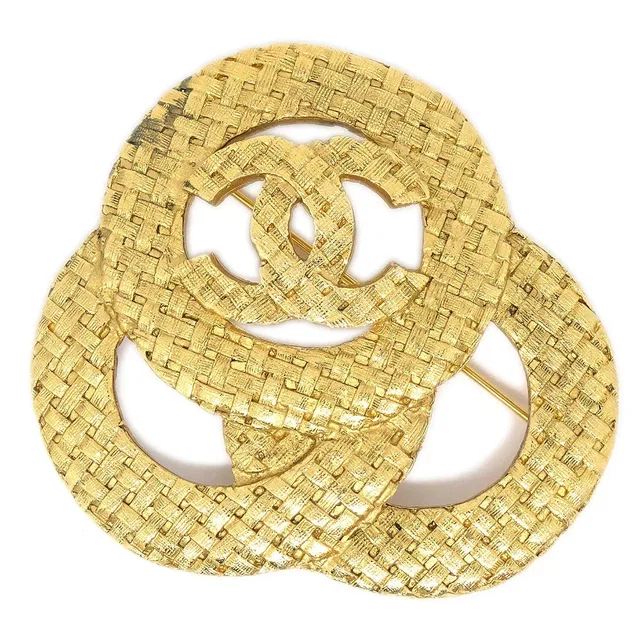 Chanel 1994 Woven Brooch Pin Gold 1255 in Gold Woven leather from AMORE Vintage Tokyo
