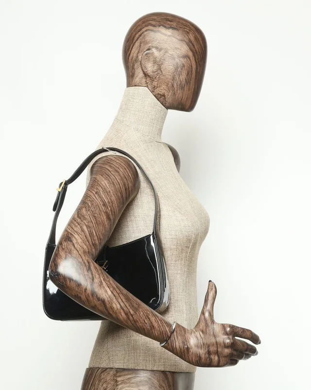 Saint Laurent Le 5 á 7 Hobo Bag in Patent leather from A Retro Tale, photo 8 of 8