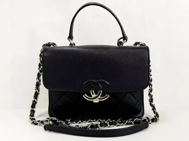 Chanel Vintage Box Flap bag in Leather from Luxury Promise