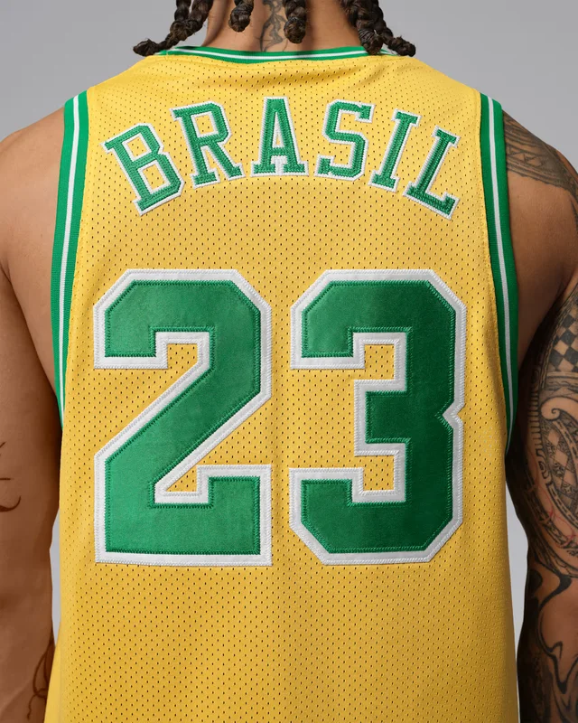 Jordan Essentials in Varsity Maize/Lucky Green, photo 5 of 7 from Nike