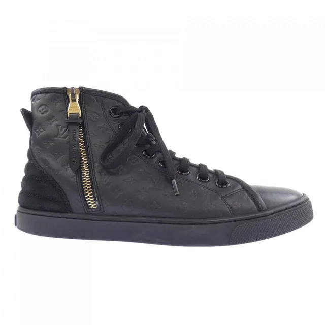 Louis Vuitton Sneakers Black in Black from The Reluxe
