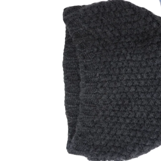 Chanel Cashmere CC Mark Knit Cap Grey in Grey Cashmere from VINTAGE QOO TOKYO, photo 9 of 10