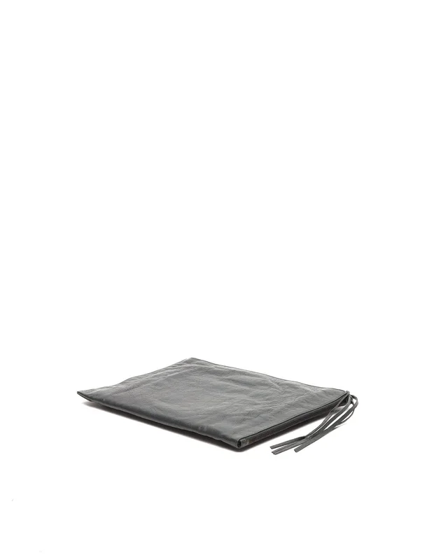 Balenciaga City Clutch Bag in Leather from A Retro Tale, photo 5 of 7