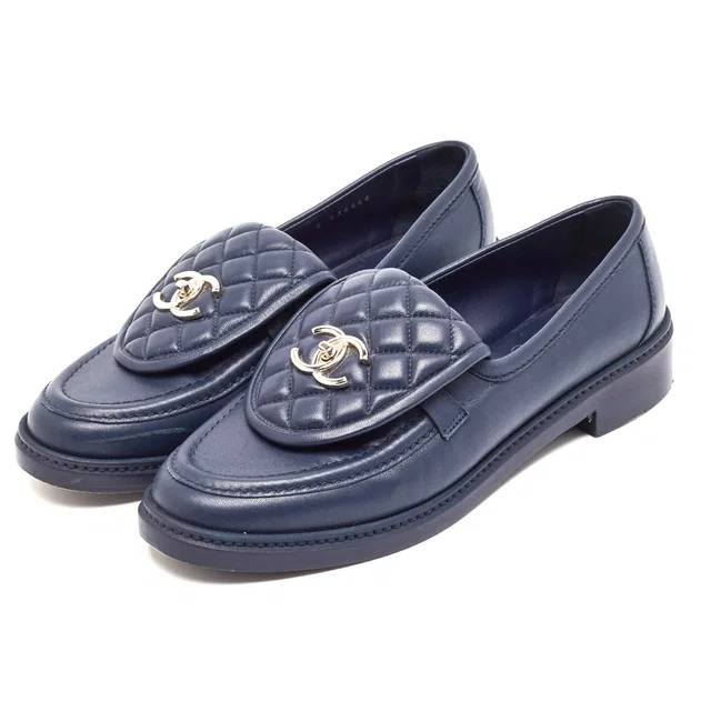 Chanel Navy Leather Flat Shoes 38,5 in Navy Leather from HEWI