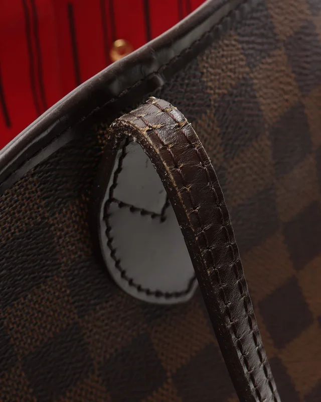 Louis Vuitton Damier Neverfull MM Tote Bag from A Retro Tale, photo 6 of 10