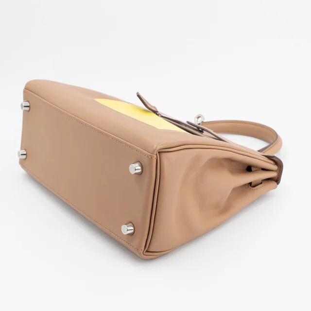 Hermès Kelly 25 Colormatic Chai (0M) Lime (9R) Bleu Brume (T0) Cassis (N5) Nata (I2) in Blue Swift leather from Ginza Xiaoma, photo 4 of 4