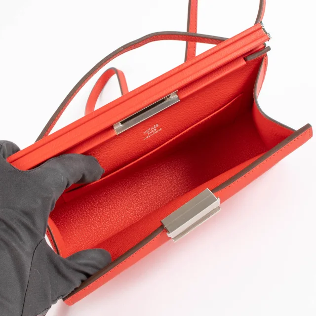Hermès Clic H 21 Rouge Piment Evercolor GHW Bag in Red Leather from Labellov, photo 6 of 9