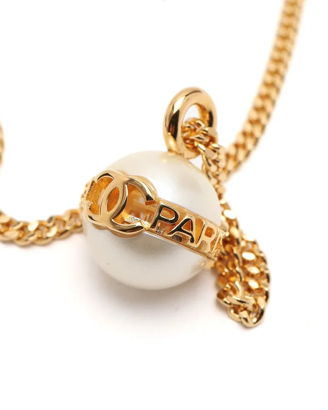 Chanel Coco Mark Pearl Necklace from A Retro Tale, photo 4 of 5