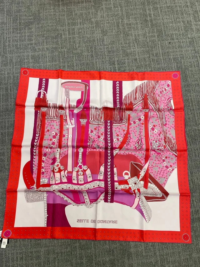 Hermès 90* Silk Scarf in Silk from Luxury Promise